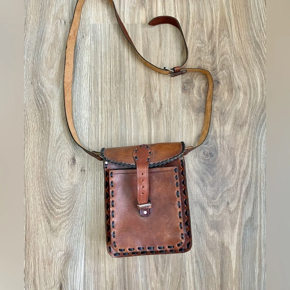 Vintage Handmade Tooled Mandala Brown Leather Crossbody / Shoulder Bag EUC